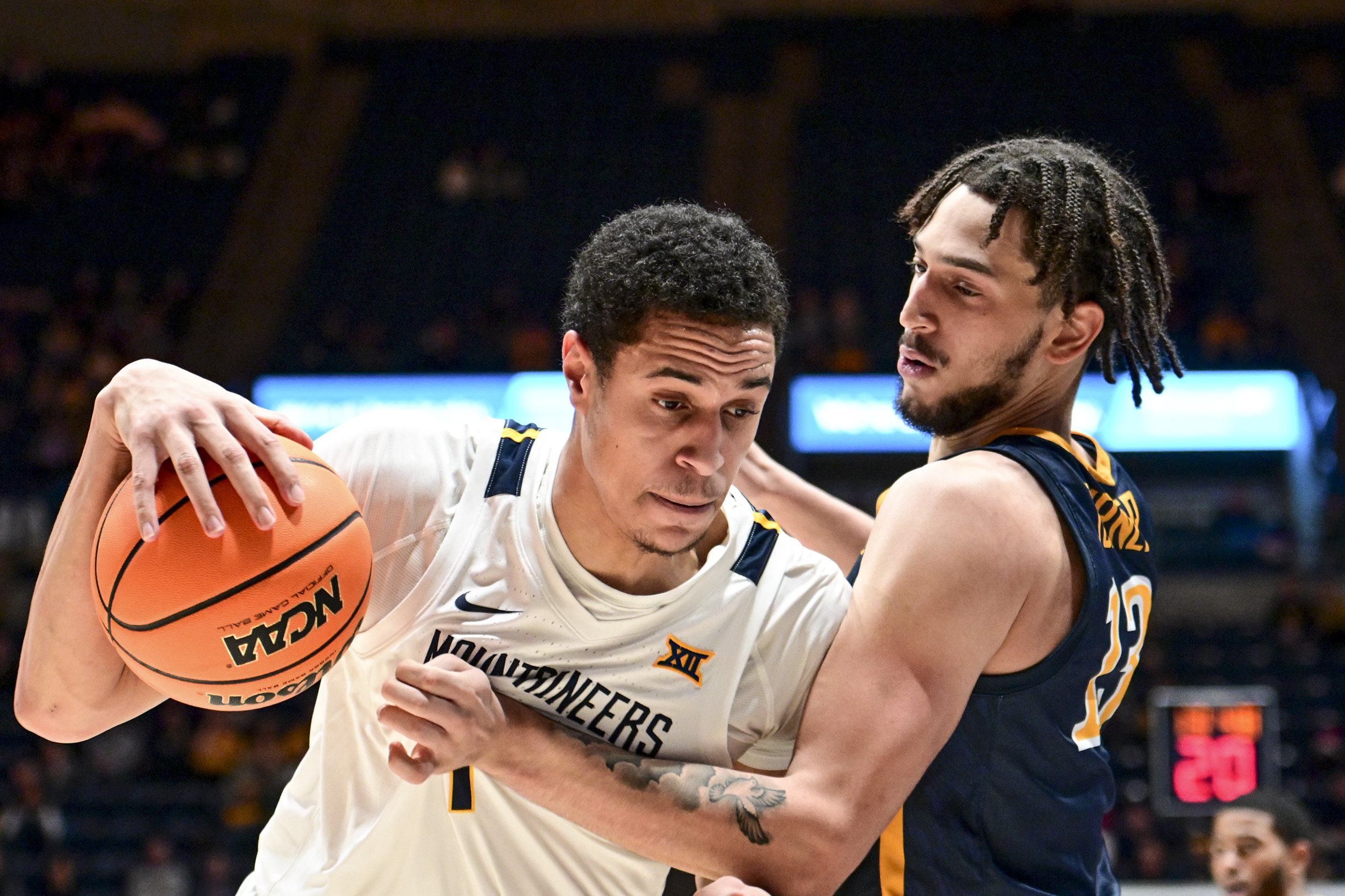 WVU center Jesse Edwards to have wrist surgery, expected to miss 'approximately four weeks'